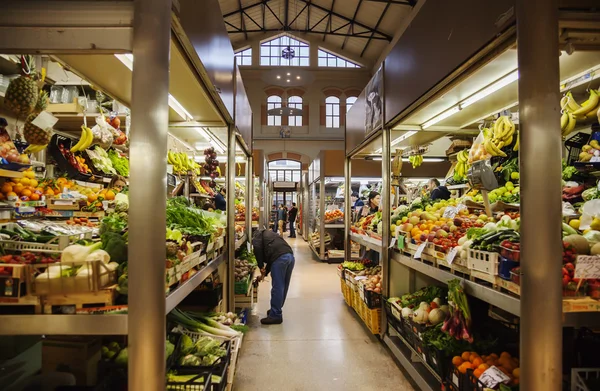 Small fruit and vegetables chops in the old market,  Bologna , — Stock Photo, Image