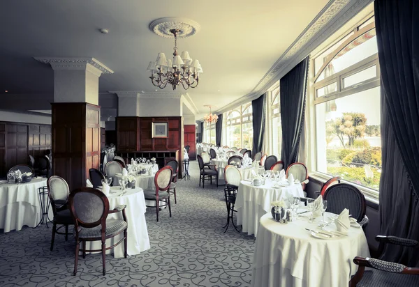 Interno di elegante ristorante — Foto Stock