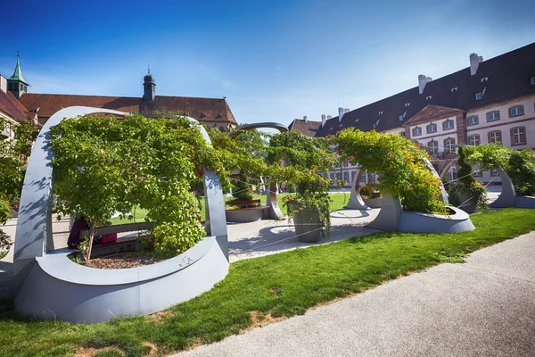 2 Şubat (place du 2 fevrier) meydanında, colmar, Fransa. — Stok fotoğraf