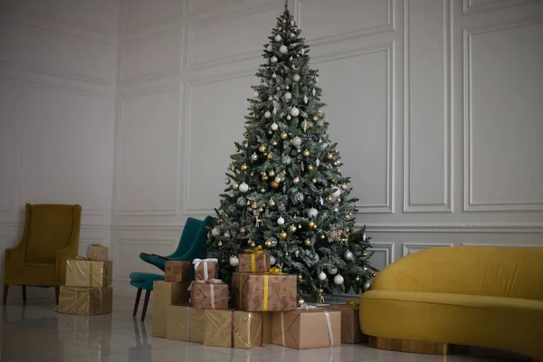 美しく装飾されたクリスマスルーム — ストック写真