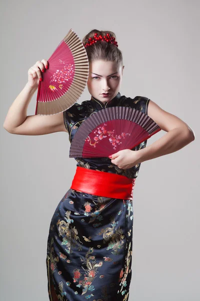 Fashion geisha dance in studio — Stock Photo, Image