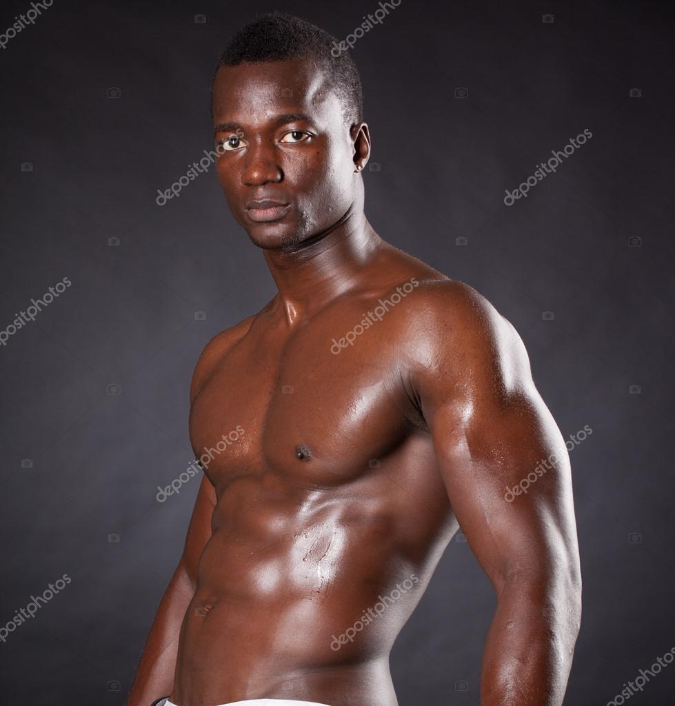 B.C. \u0026 Lowy: 實況主打格鬥遊戲時發現崇拜的UFC巨星也在看直播，想秀一波給偶像看，結果烙賽, image size:979x1024