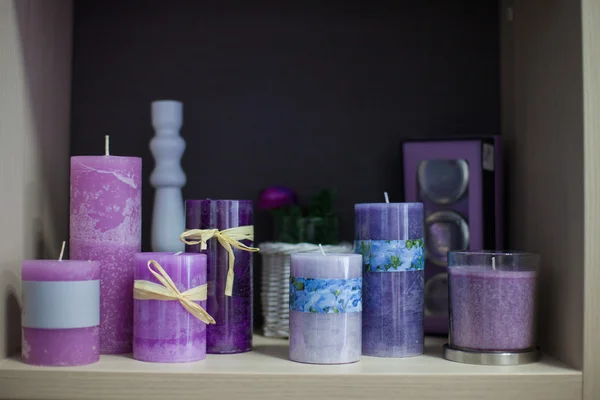 Candle with lavender flowers — Zdjęcie stockowe