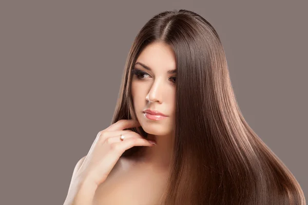 Beautiful hair, portrait of an young girl — Stock Photo, Image