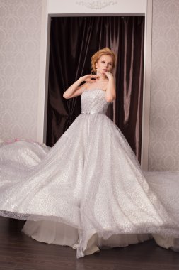 güzel ve lüks iç moda gelin