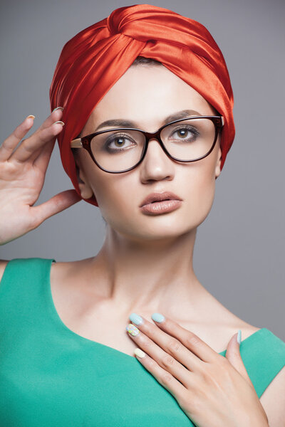 beautiful and fashion girl in sunglasses, close-up portrait, studio shot