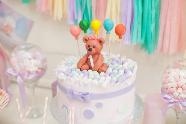 Barra de doces em cores pastel para o aniversário das crianças — Fotografia de Stock