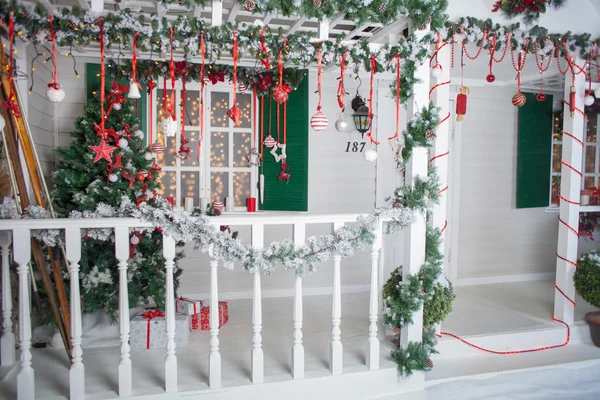 Casa decorada à celebração de Natal — Fotografia de Stock