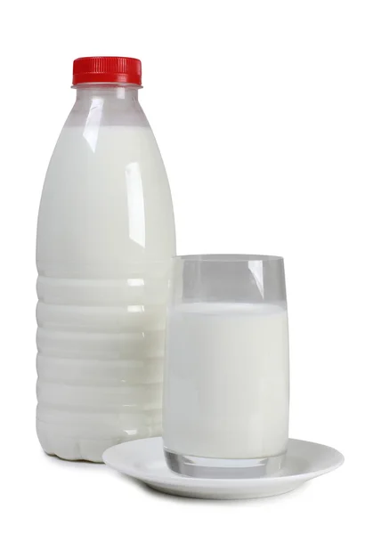 Kalte Milch im Glas — Stockfoto