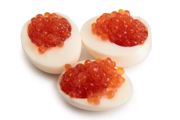 Caviar em ovos brancos — Fotografia de Stock