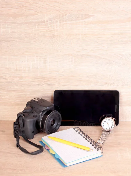 Voorwerpen Voor Blogger Houten Tafel — Stockfoto