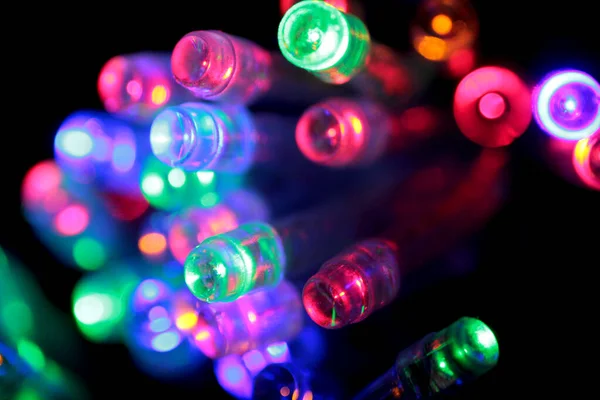 Guirlanda Natal Lâmpadas Elétricas Multi Coloridas Abstrato Desfocado Fundo — Fotografia de Stock