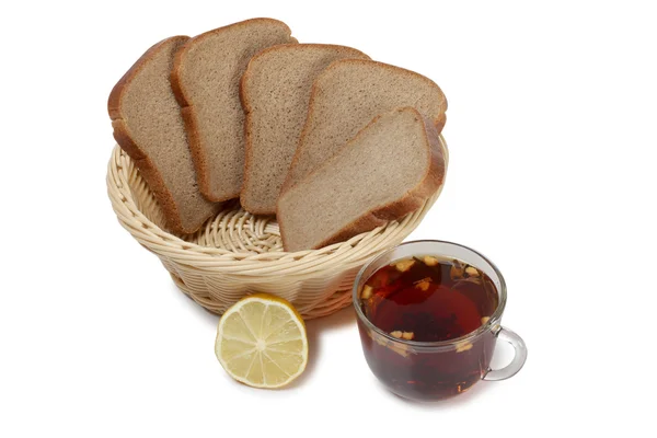 Chá e cesta — Fotografia de Stock