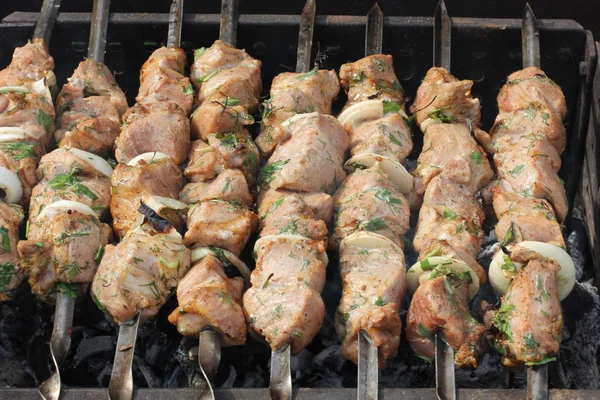 Kebab på grillar — Stockfoto
