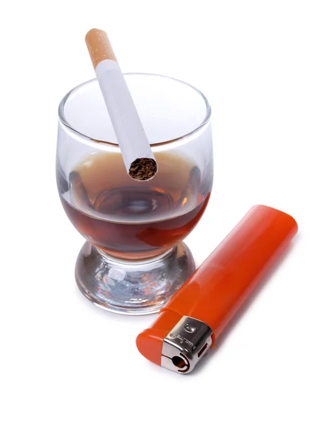 Whiskey and cigarettes — Stock Photo, Image