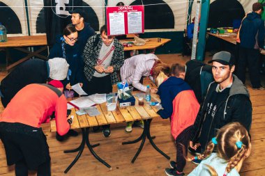 6-7 Temmuz 2019 Petrevichi Minsk Köyü Belarus Böceği Yolu 12 Yaz ortası