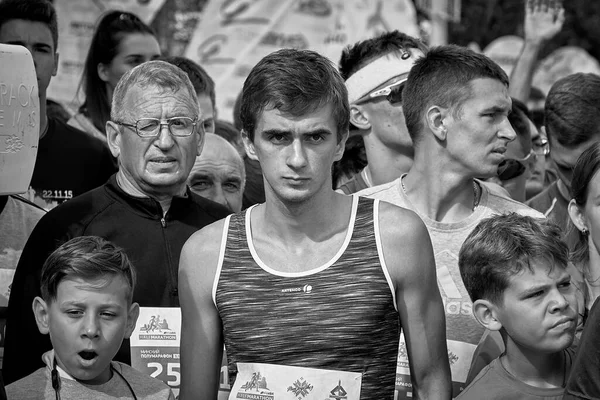 Wrzesień 2019 Mińsk Białoruś Tłum Sportowców Stoi Przed Linią Startu — Zdjęcie stockowe
