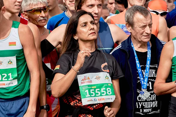 September 2019 Minsk Belarus Marathon Begins Many People Standing Street — Stock Photo, Image