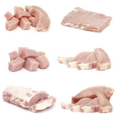 Beyaz arkaplanda izole edilmiş çiğ et