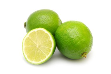 taze limes üzerinde beyaz izole