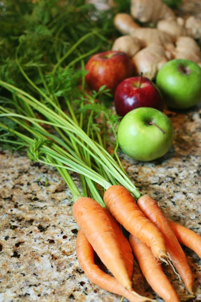 Carrots, apples and ginger — Stock Photo, Image