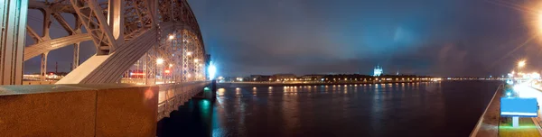 Bolsheokhtinsky bridge in St. Petersburg. — Stock Photo, Image