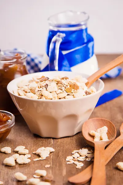 Muesli com confiture — Fotografia de Stock