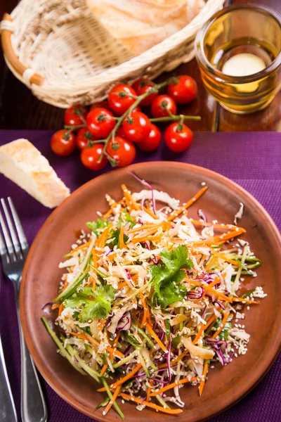 taze vejetaryen salata