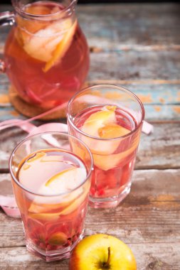 --dan elma kompostosu