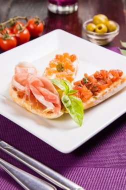 bazı taze bruscchetta