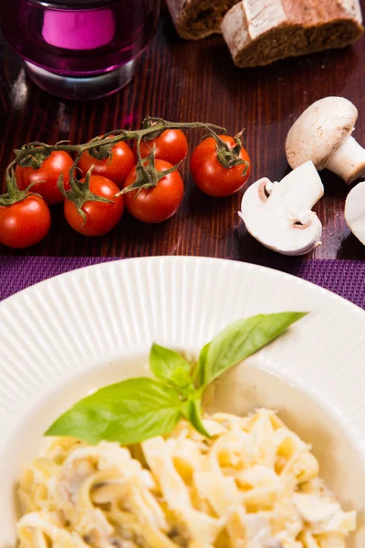 Farfalle with mushrooms — Stock Photo, Image