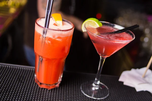Cocktails rouges alcoolisés — Photo