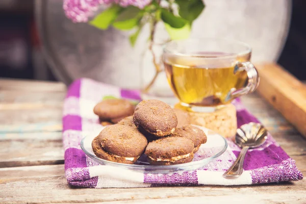 Chá com lilás — Fotografia de Stock