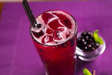 Frenk üzümü soğuk çay