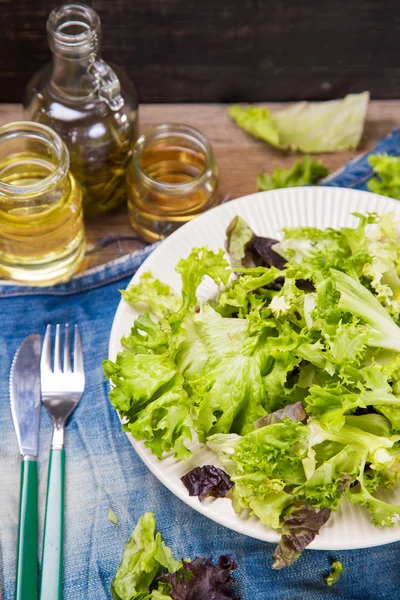 Vejetaryen salata karışımı