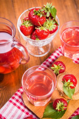 sıcak strawberrys kompostosu