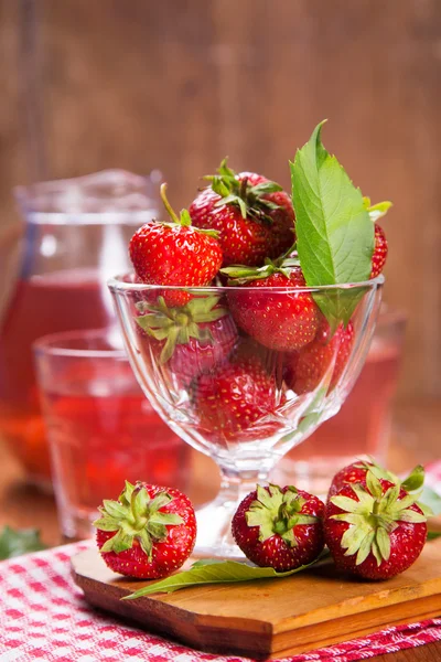 Raw fresh srrawberry — Stock Photo, Image