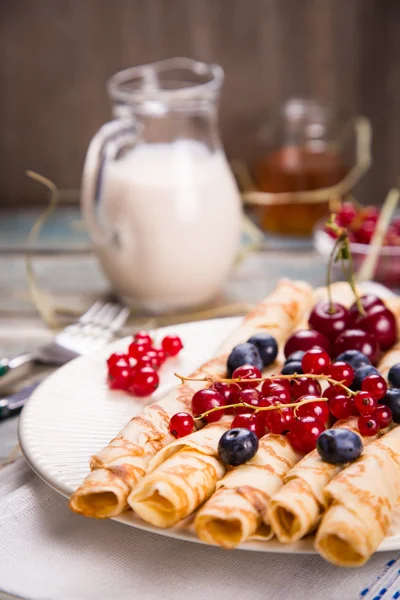 Pancakes with berry Royalty Free Stock Photos