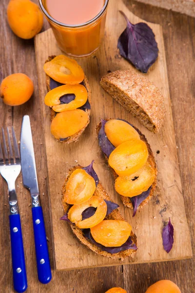 Sandwich with apricot — Stock Photo, Image