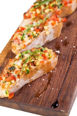 Bruschetta sebze ile