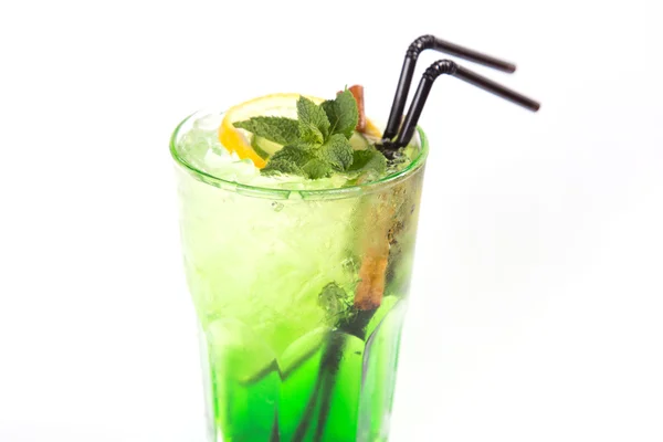 Cóctel alcohólico verde — Foto de Stock