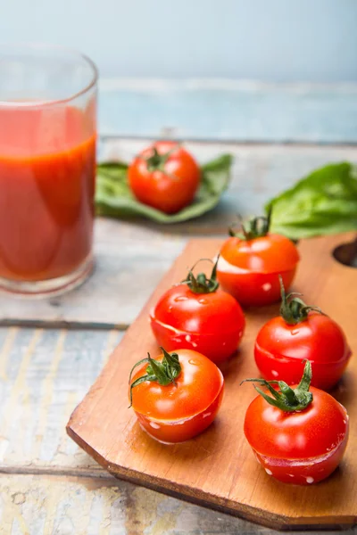 Pomidory nadziewane — Zdjęcie stockowe