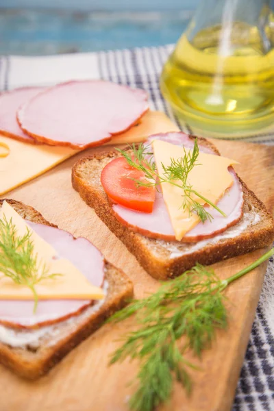 Sandwich con jamón — Foto de Stock