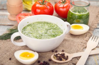 pesto Sos