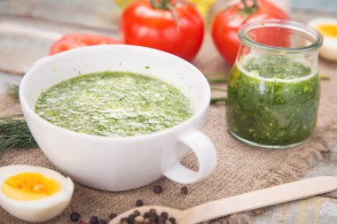 pesto Sos