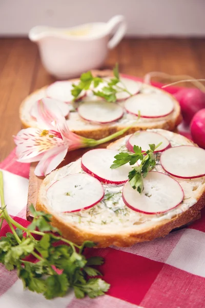 Sandwich with radish — Stock Photo, Image