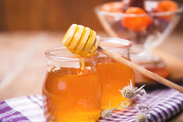 Fresh honey — Stock Photo, Image