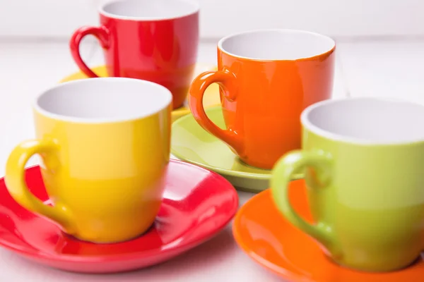 Taza vacía de color —  Fotos de Stock