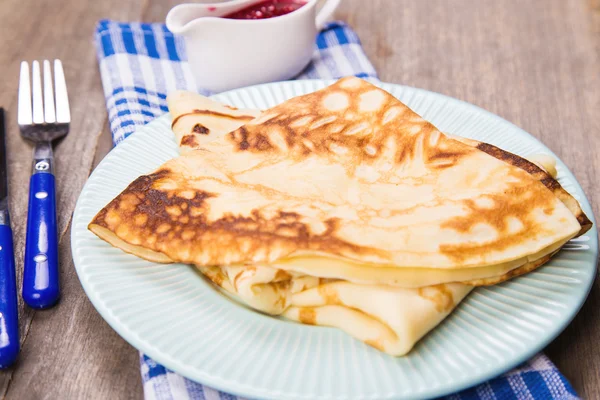 Pfannkuchen mit Marmelade — Stockfoto