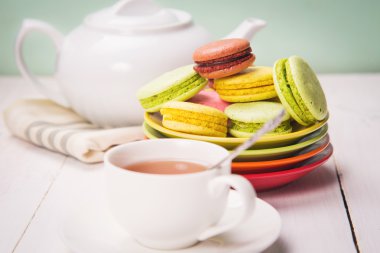Çay ile macaroons